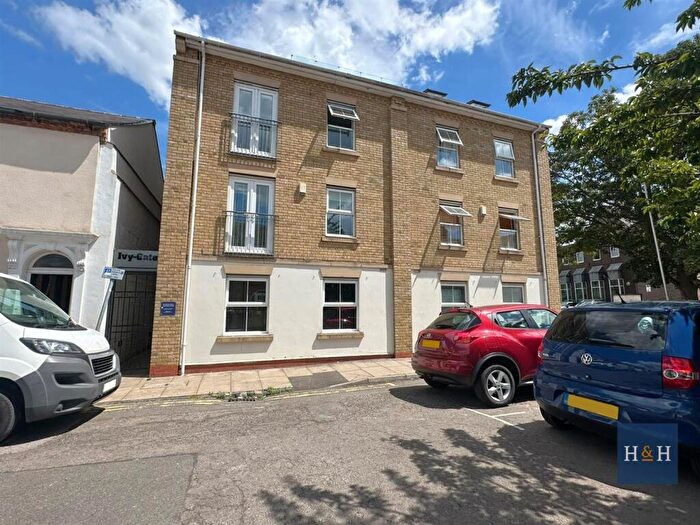 2 Bedroom Apartment To Rent In Ivygate, Palmerston Road -, NN1