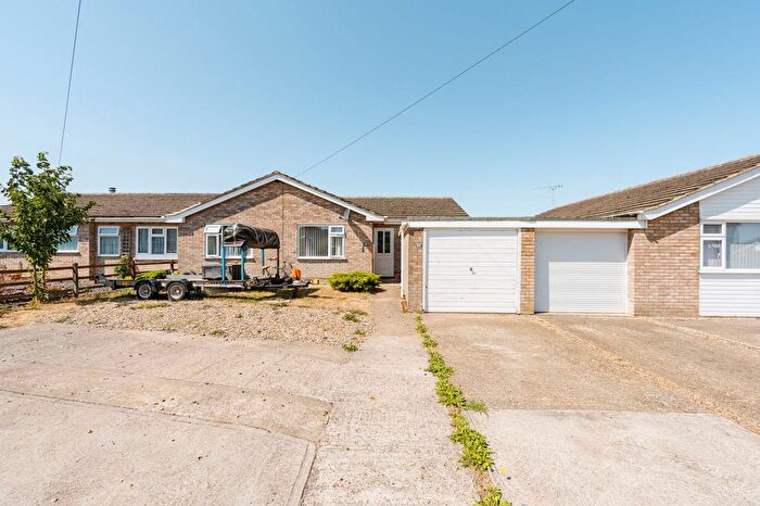 3 Bedroom Semi-Detached Bungalow For Sale In Birch Avenue, Bacton, IP14