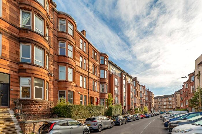 2 Bedroom Apartment For Sale In Trefoil Avenue, Shawlands, Glasgow, G41