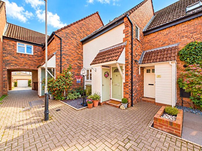 2 Bedroom House For Sale In Utrecht Court, Christchurch, Dorset, BH23