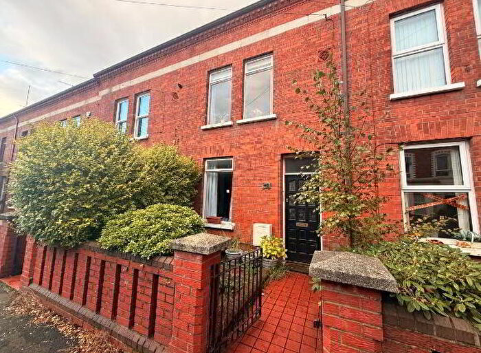 3 Bedroom Mid Terraced House To Rent In Kimberley Street, Belfast, BT7