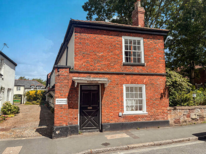 1 Bedroom Flat For Sale In Topsham, EX3