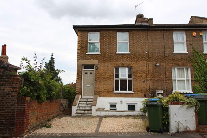 1 Bedroom Flat To Rent In Plum Lane, London, SE18