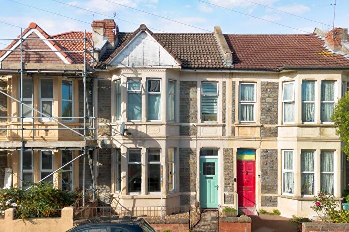 2 Bedroom Flat For Sale In Gff, Victoria Park, Fishponds, Bristol, BS16