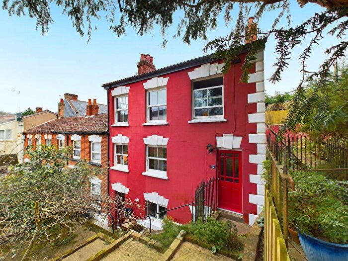 3 Bedroom End Of Terrace House For Sale In Lynwood Terrace, High Street, Crediton, Devon, EX17