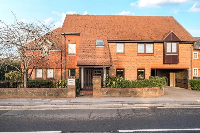 1 Bedroom Apartment For Sale In Fisher Court, Victoria Road, Mortimer, RG7