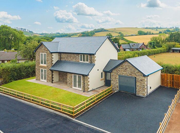 5 Bedroom Detached House For Sale In Old Inn Meadow, Rhosgoch, LD2