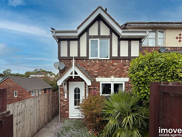 3 Bedroom End Of Terrace House For Sale In Woburn Close, Paignton, TQ3