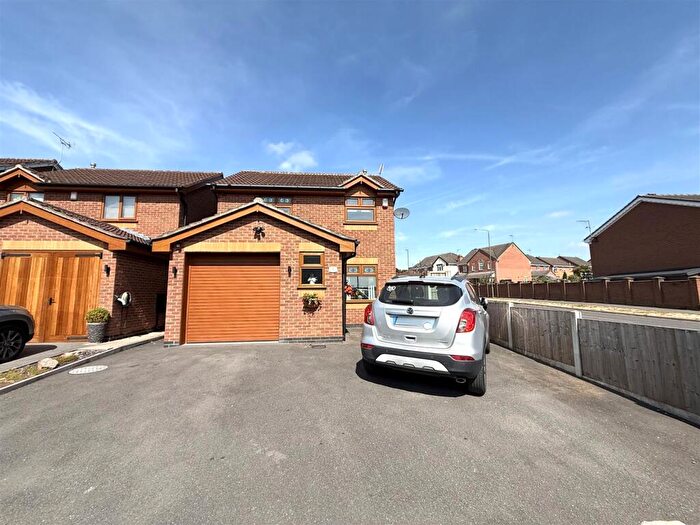 3 Bedroom Detached House For Sale In Loom Close, Belper, DE56