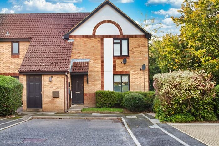 1 Bedroom Ground Maisonette To Rent In Pimpernel Grove, Walnut Tree, Milton Keynes, MK7
