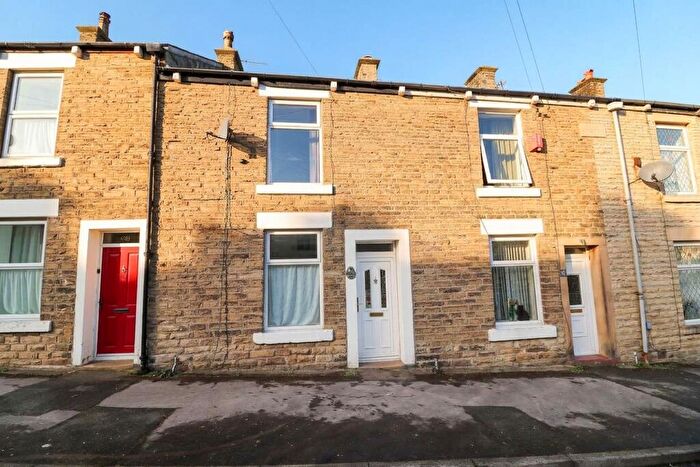 2 Bedroom Terraced House For Sale In Gladstone Street, Glossop, SK13