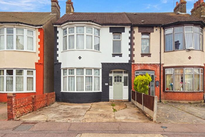 3 Bedroom Semi-Detached House For Sale In Tickfield Avenue, Southend-On-Sea, SS2