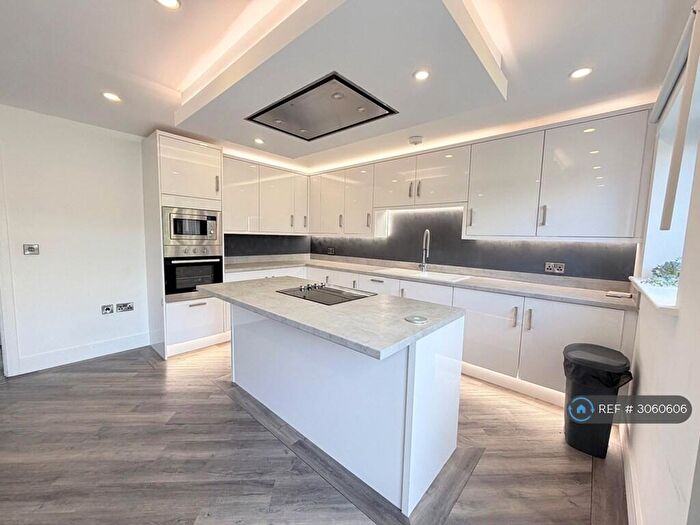 4 Bedroom Semi-Detached House To Rent In Blandford Road, Nottingham, NG9