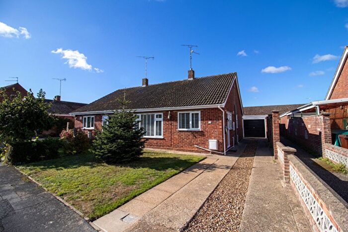 2 Bedroom Semi-Detached Bungalow For Sale In North Park, Fakenham, NR21