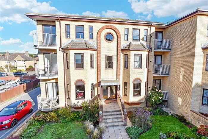 2 Bedroom Flat For Sale In South Road, Hythe, Kent, CT21