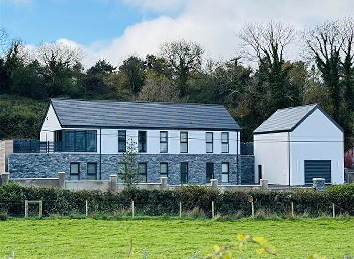 4 Bedroom Detached House For Sale In Old Moira Road, Glenavy, BT29