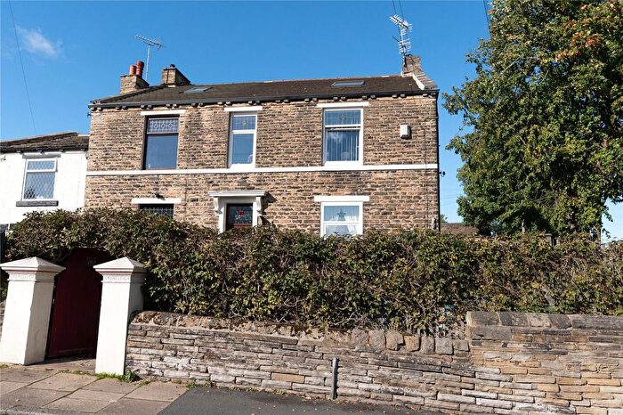 3 Bedroom Terraced House For Sale In Stone Leigh House, Ley Fleaks Road, Idle, BD10