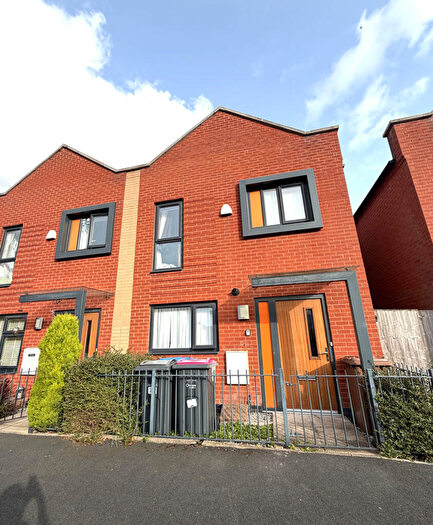 3 Bedroom End Of Terrace House For Sale In Florin Lane, Salford, Greater Manchester, M6