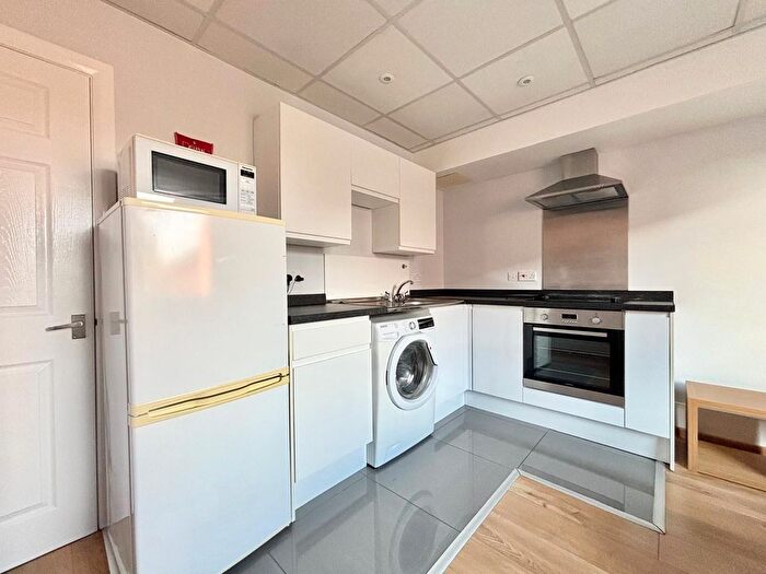 1 Bedroom Flat To Rent In London Road, Southampton, SO15