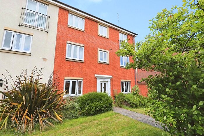 1 Bedroom Flat For Sale In Ardgowan Grove, Lanesfield, Wolverhampton, West Midlands, WV4