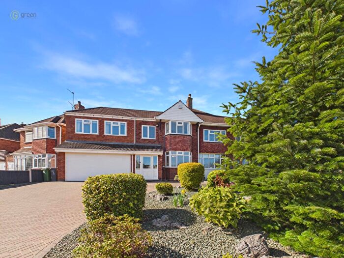 4 Bedroom Semi-Detached House For Sale In Lindrosa Road, Streetly, Sutton Coldfield, B74