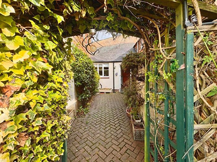 3 Bedroom Cottage For Sale In High Street West, Uppingham, Oakham, LE15