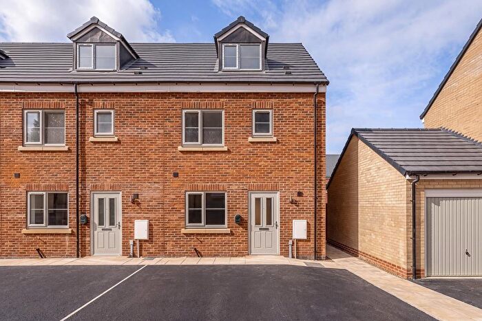 3 Bedroom End Of Terrace House To Rent In Elizabeth Gate, Spalding, PE12