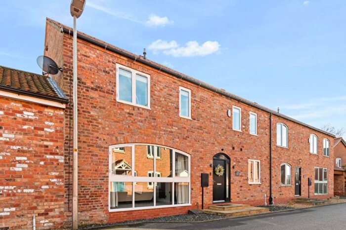 3 Bedroom Semi-Detached House For Sale In Waxwing Way, Great Coates, DN37