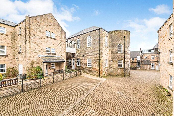 1 Bedroom Apartment For Sale In Chevin Court, Otley, West Yorkshire, LS21
