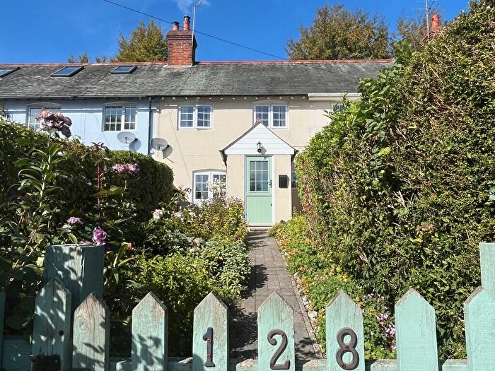 2 Bedroom Cottage For Sale In Strongrove Hill, Bath Road, Hungerford, RG17