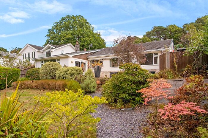 4 Bedroom Detached House For Sale In Upper Golf Links Road, Broadstone, BH18