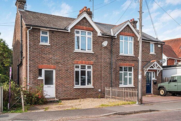 3 Bedroom Semi-Detached House For Sale In Edward Road, Farnham, Surrey, GU9