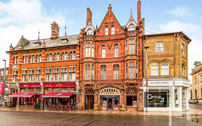 2 Bedroom Flat To Rent In |Ref: |, High Street, Southampton, SO14