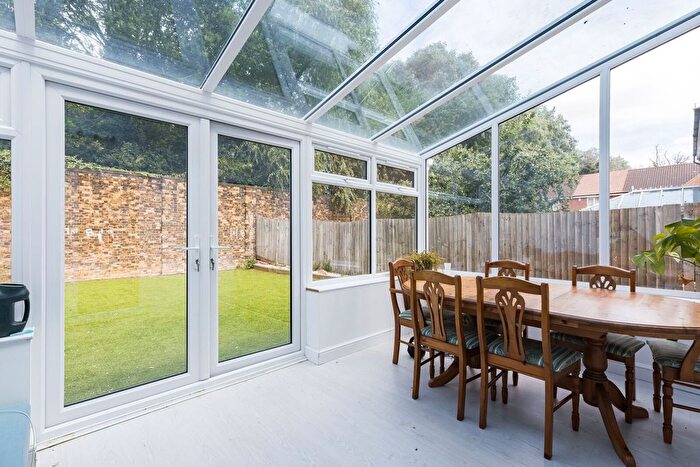 4 Bedroom Terraced House For Sale In Vulcan Close, Beckton, London, E6