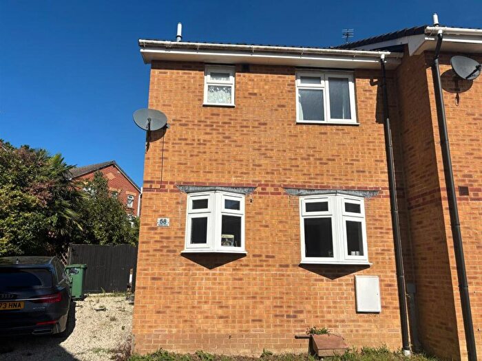2 Bedroom House For Sale In Nelson Drive, Cowes, PO31