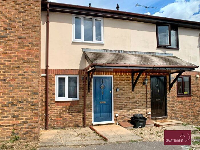 2 Bedroom Terraced House To Rent In Coleridge Close, Twyford, RG10