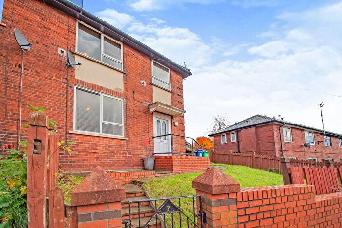 3 Bedroom Semi-Detached House To Rent In Welbeck Road, OL16