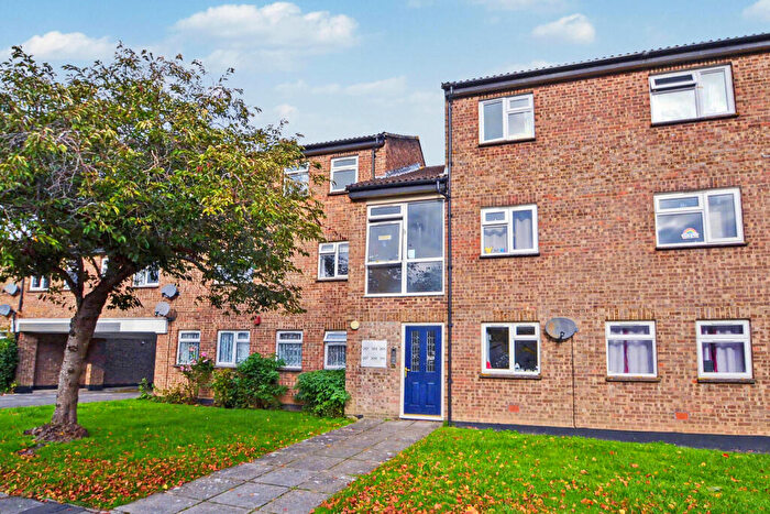 2 Bedroom Flat To Rent In Stowey Road, Yatton, BS49