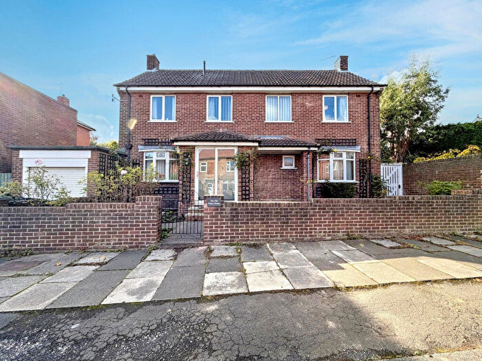 4 Bedroom Detached House For Sale In Irwin Avenue, Wallsend, Tyne And Wear, NE28