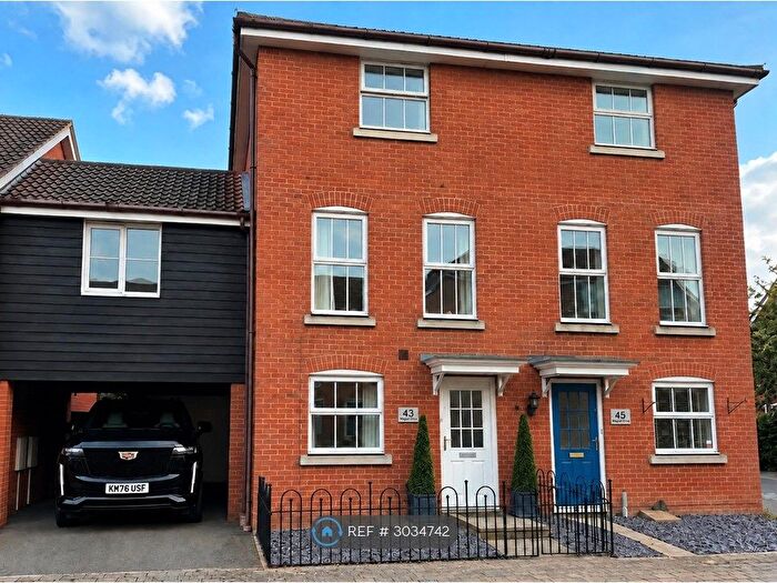 4 Bedroom Terraced House To Rent In Wagtail Drive, Bury St Edmunds, IP32