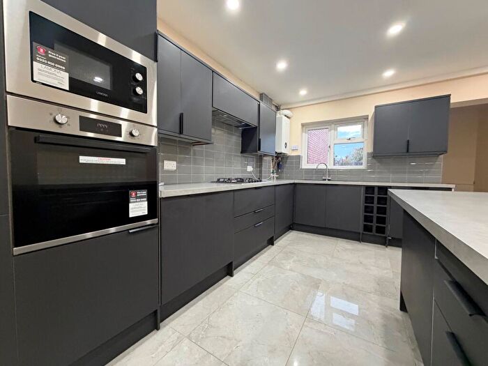 3 Bedroom Semi-Detached House To Rent In Croft Road, Cosby, LE9