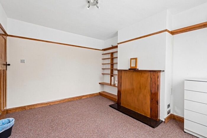2 Bedroom Maisonette To Rent In Elmgrove Road, Harrow, HA1