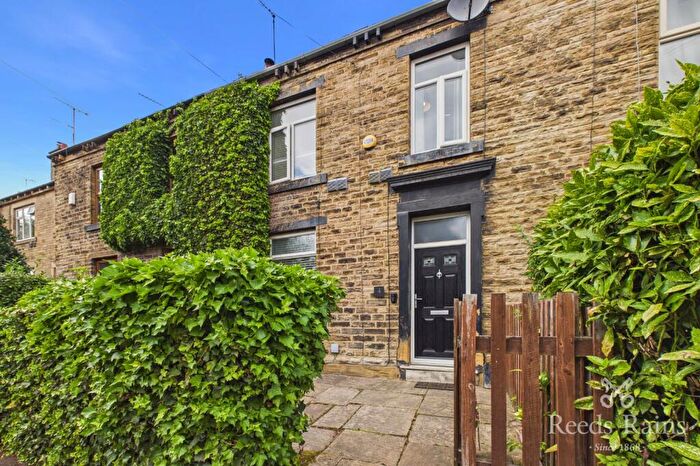 3 Bedroom Terraced House For Sale In Whitechapel Road, Cleckheaton, West Yorkshire, BD19