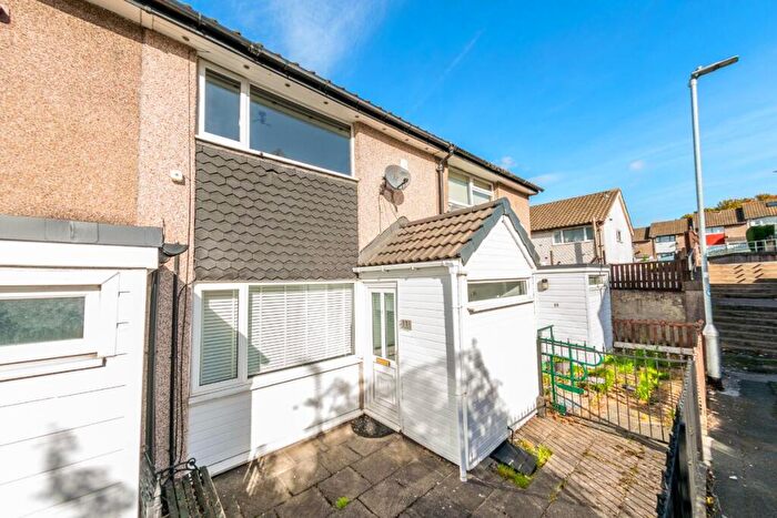 2 Bedroom Terraced House For Sale In Bodmin Square, Leeds, LS10
