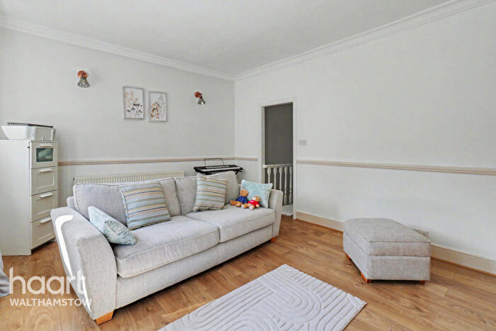 1 Bedroom Apartment For Sale In Wood Street, Walthamstow, E17