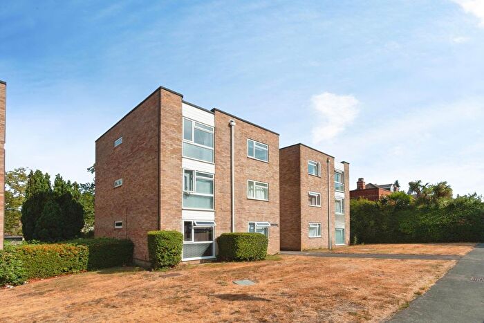 2 Bedroom Flat To Rent In Upper Gordon Road, Camberley, GU15