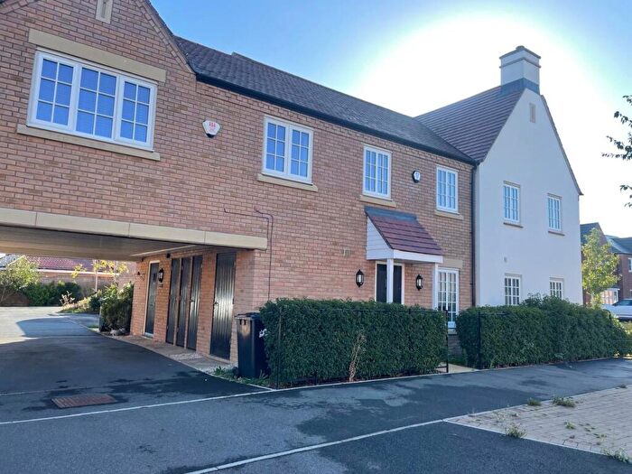 2 Bedroom Property To Rent In Oatlands Drive, Houghton Conquest, MK45