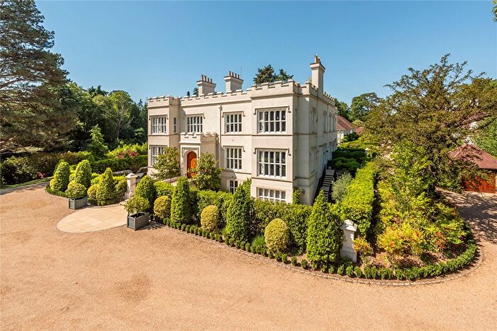 3 Bedroom Flat For Sale In Westcott Road, Dorking, Surrey, RH4
