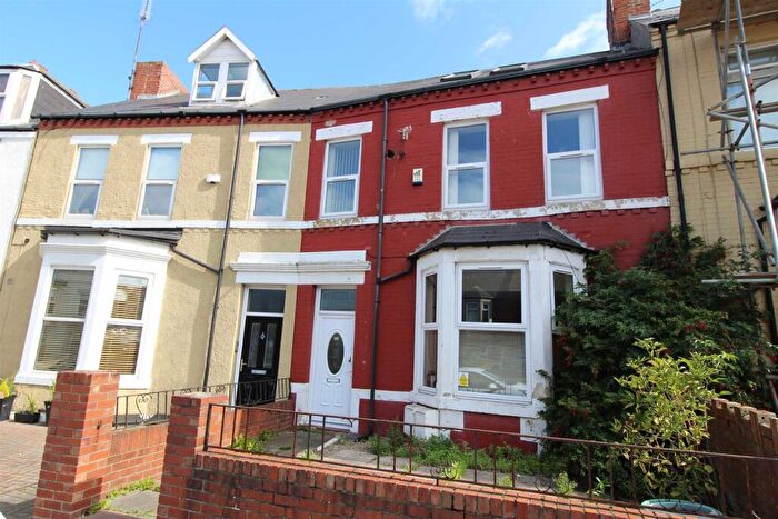 1 Bedroom Maisonette To Rent In North Parade, Whitley Bay, NE26