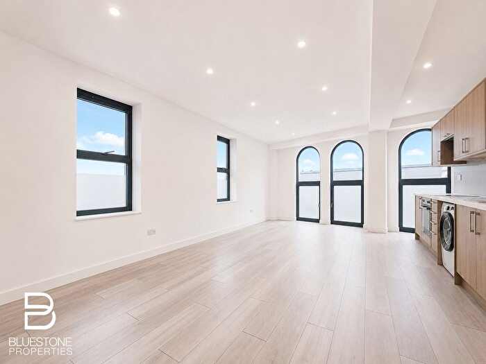 Studio To Rent In Woodcote Road, Wallington, SM6
